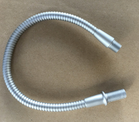 Le tuyau flexible de moulage de lampe d'en cuivre de matériel de tube de col de cygne en métal a galvanisé
